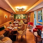 Rothschild, Autograph Collection 5* 陶努斯的孔宁斯泰因