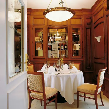 Rothschild, Autograph Collection Hotel 5*