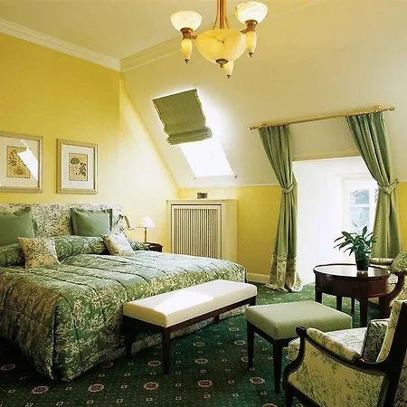 Rothschild, Autograph Collection Hotel 5*