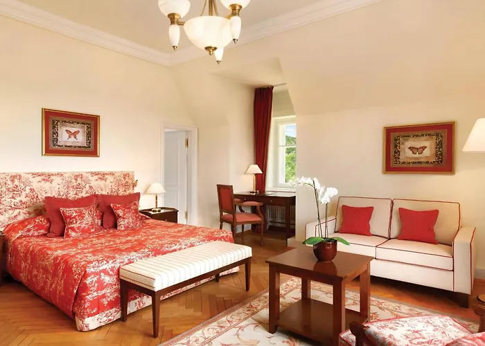 Hotel Rothschild, Autograph Collection 5*