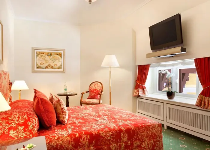 Hotel Rothschild, Autograph Collection 5*